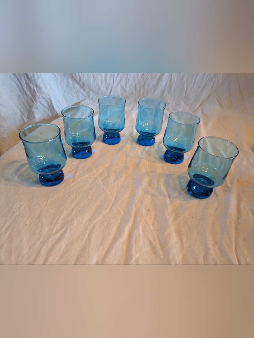 RESERVE Vintage Blue Glass Goblet Set - Vibrant Blue Stemware